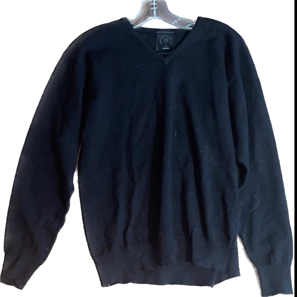 neiman marcus black sweat shirt